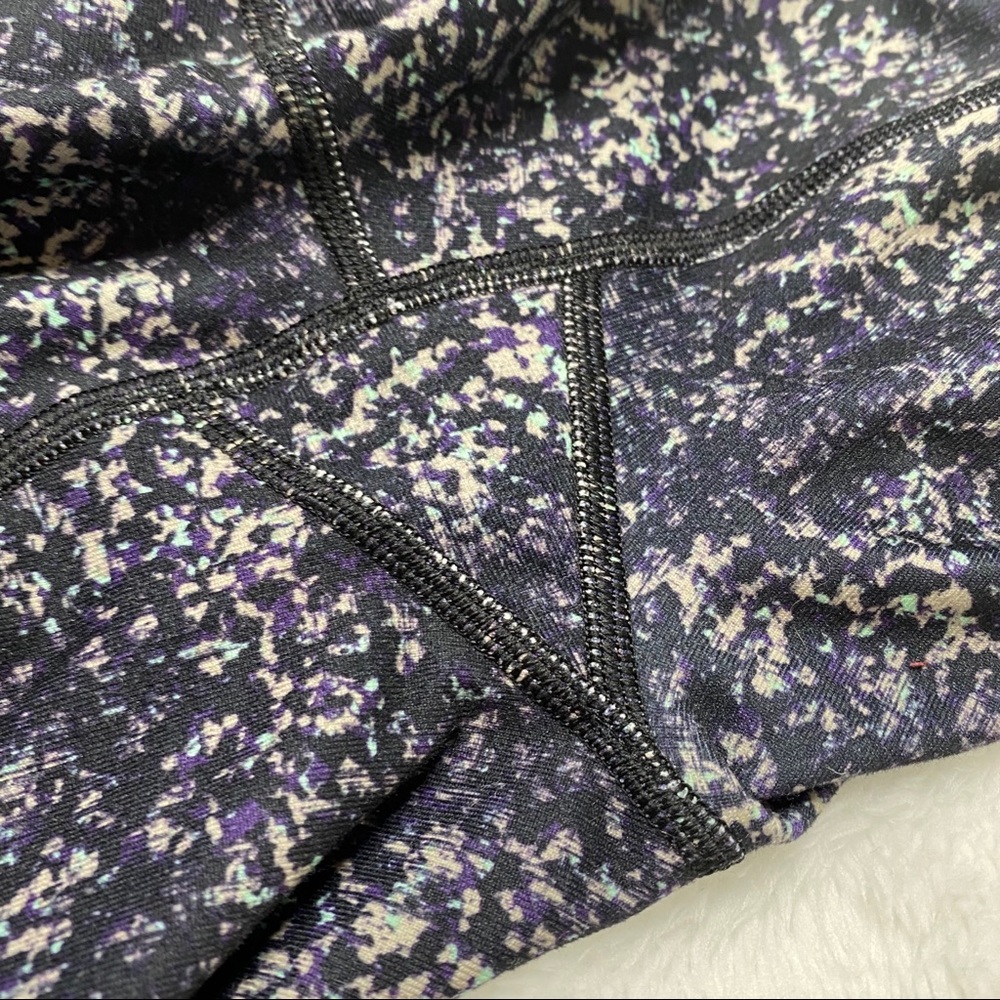 ⭐️rare⭐️ Lululemon Skinny Groove Pant size 4 - Picture 8 of 8